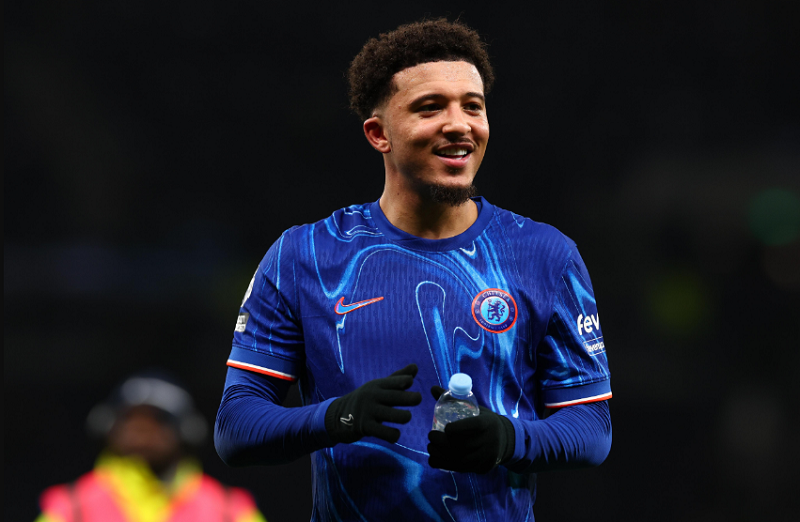 Chelsea sẵn sàng mất tiền để tiễn Sancho, MU đối mặt bài toán khó giải